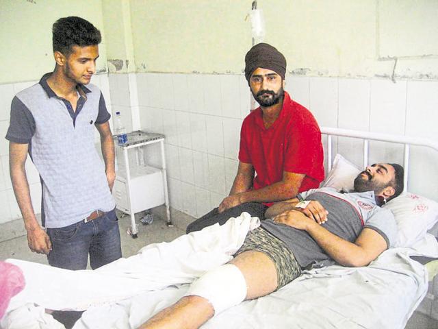 Karandeep Singh undergoing treatment at the Batala civil hospital on Monday. (HT Photo) Karandeep Singh undergoing treatment at the Batala civil hospital on Monday. (HT Photo)