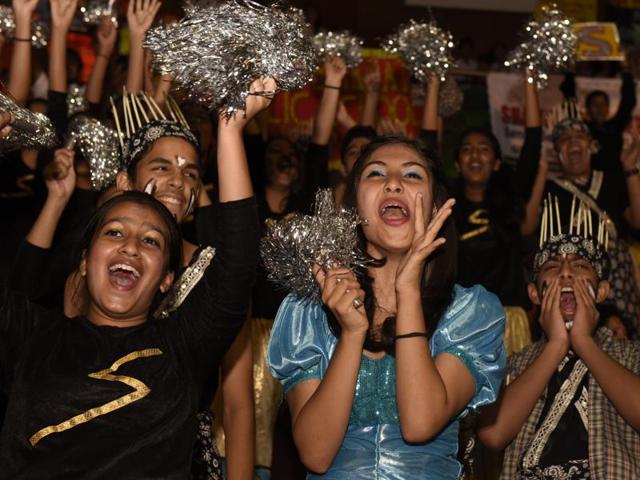 Students cheer for the participants at the annual HT-PACE (Partnerships for Action in Education) inter-school quiz. (Sushil Kumar/HT PHOTO) Students cheer for the participants at the annual HT-PACE (Partnerships for Action in Education) inter-school quiz. (Sushil Kumar/HT PHOTO)