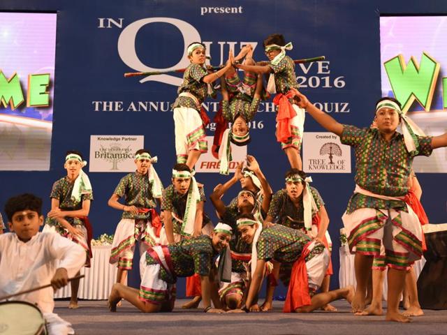 Team from Mount Abu, Rohini, cheer for the quizzers. (Sushil Kumar/HT PHOTO) Team from Mount Abu, Rohini, cheer for the quizzers. (Sushil Kumar/HT PHOTO)