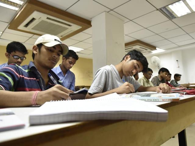 Students at a coaching class for IIT-JEE in New Delhi.(Saumya Khandelwal/HT File Photo) Students at a coaching class for IIT-JEE in New Delhi.(Saumya Khandelwal/HT File Photo)