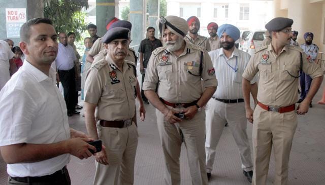 Director general of police Suresh Arora at Hero DMC Heart institute prior to Sukhbir Badal’s visit in Ludhiana on Monday. (JS Grewal/HT Photo) Director general of police Suresh Arora at Hero DMC Heart institute prior to Sukhbir Badal’s visit in Ludhiana on Monday. (JS Grewal/HT Photo)