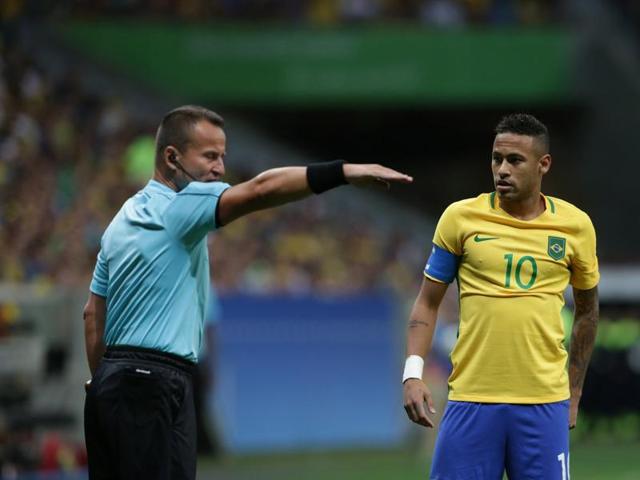 Neymar (yellow jersey) Neymar almost scored direct from a corner kick against Iraq. (AP) Neymar (yellow jersey) Neymar almost scored direct from a corner kick against Iraq. (AP)