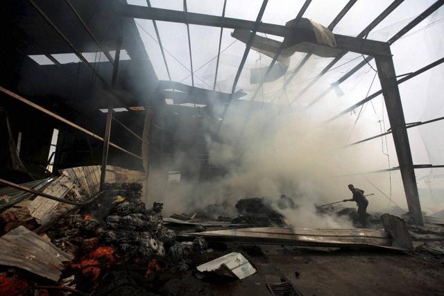 A worker loks for survivors amid the rubble of a food factory that was hit by Saudi-led airstrikes, in Sanaa, Yemen, Tuesday, Aug. 9, 2016. (AP) A worker loks for survivors amid the rubble of a food factory that was hit by Saudi-led airstrikes, in Sanaa, Yemen, Tuesday, Aug. 9, 2016. (AP)