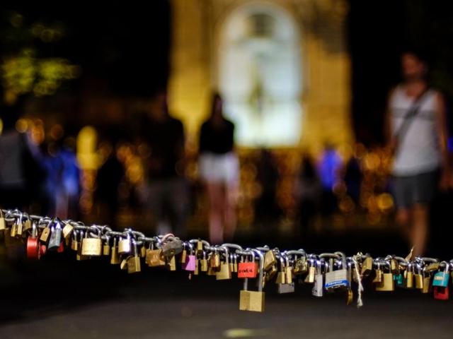 Padlocks are hung on a chain next to the fountain on Piazza Trilussa (Trilussa Square). (AFP) Padlocks are hung on a chain next to the fountain on Piazza Trilussa (Trilussa Square). (AFP)