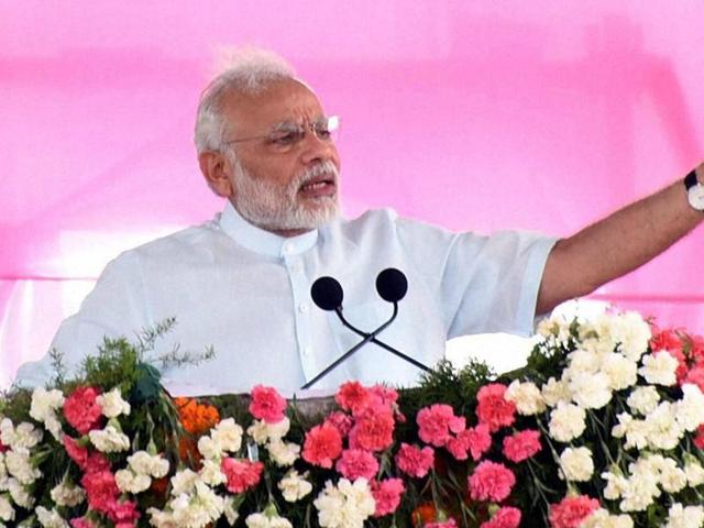 Prime Minister Narendra Modi addressing a public meeting, at Gajwel, Medak District, in Telangana on August 7, 2016.(PTI)