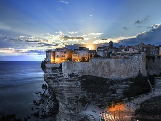 Let’s start with Bonifacio. This clifftop town never fails to amaze visitors with the steep precipices that made it famous. The vestiges of the past give it an added attraction. Perched at the very southern end of Corsica, this citadel is stormed by visitors every summer. Let’s start with Bonifacio. This clifftop town never fails to amaze visitors with the steep precipices that made it famous. The vestiges of the past give it an added attraction. Perched at the very southern end of Corsica, this citadel is stormed by visitors every summer.