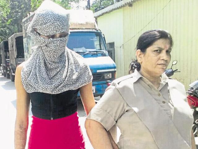 The woman told the police that she was an aspiring model and needed money to get good portfolio pictures clicked. The woman told the police that she was an aspiring model and needed money to get good portfolio pictures clicked.