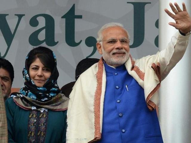 Prime Minister Narindra Modi with Peoples Democratic Party leader and Jammu and Kashmir chief minister Mehbooba Mufti in New Delhi. Modi has called on ‘Kashmiriyat’ and ‘Insaniyat’ to calm a turbulent Valley.(PTI File Photo)