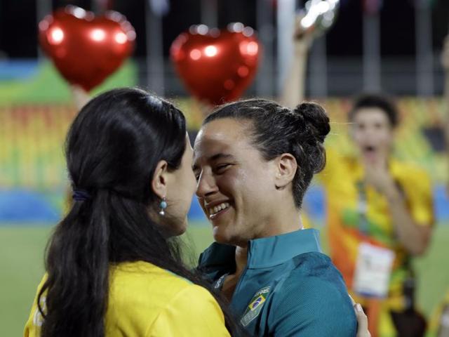 Love In Rio Rugby Player Accepts The First Olympic Marriage Proposal Olympics Hindustan Times