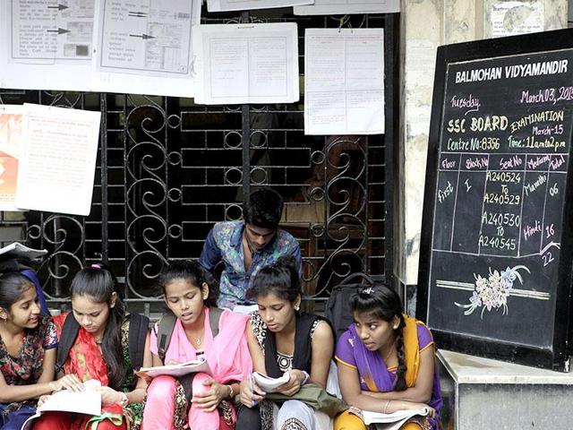 The Staff Selection Commission (SSC) has issued a notification regarding the release of admit cards for the Combined Graduate Level Examination (CGLE), 2016.(Anshuman Poyrekar/HT file photo) The Staff Selection Commission (SSC) has issued a notification regarding the release of admit cards for the Combined Graduate Level Examination (CGLE), 2016.(Anshuman Poyrekar/HT file photo)