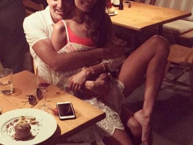 A romantic dinner in Greece, anyone?