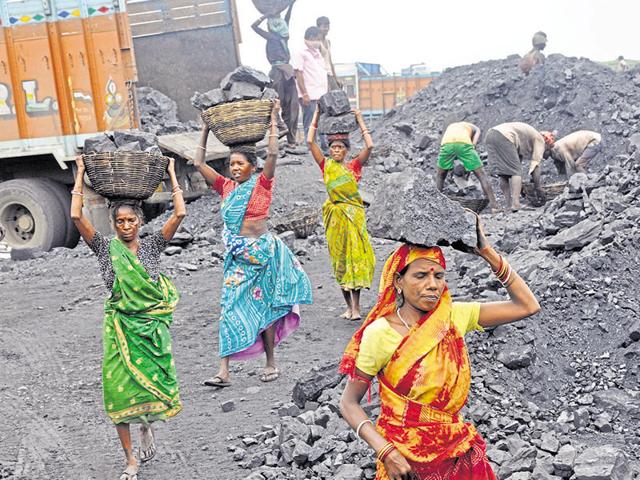 Over 25,000 mines were shut in May after the NGT ruled barred mining activity without environment clearance.(HT File Photo) Over 25,000 mines were shut in May after the NGT ruled barred mining activity without environment clearance.(HT File Photo)