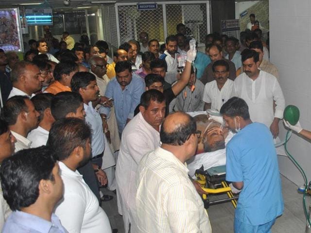 Bjp Leader Brij Pal Teotia Shot At In Ghaziabad In Critical Condition Hindustan Times In an interview to amar ujala during his trip, the baadshah of bollywood spoke eloquently on why he felt incomplete despite his. bjp leader brij pal teotia shot at in