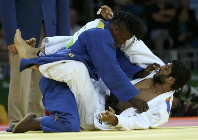 (REUTERS)