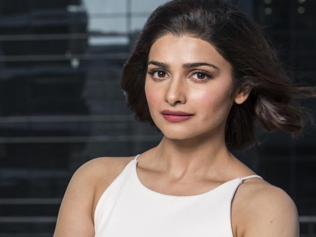 Prachi Desai feels equations keep changing in Bollywood.(Toto Nandy) Prachi Desai feels equations keep changing in Bollywood.(Toto Nandy)
