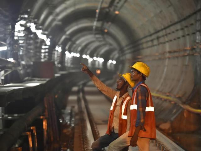 Underground sections in Phase III of Delhi Metro from Central Secretariat to Kashmere Gate (Line 6), Majlis Park to Shiv Vihar (Line 7) and Janakpuri West to Kalindi Kunj (Line 8) will be soundproof.(Saumya Khandelwal/HT Photo)
