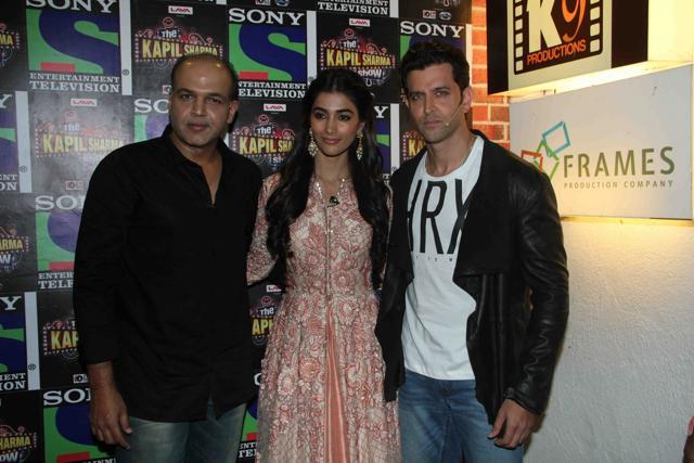 Hrithik Roshan, Pooja Hegde and filmmaker Ashutosh Gowariker during the promotion of film Mohenjo Daro on the sets of The Kapil Sharma Show in Mumbai. (IANS)