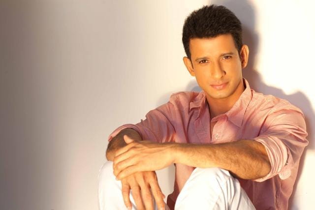 Actor Sharman Joshi loves actor Shah Rukh Khan’s dialogues from Swades as it makes him realise the great things our nation is capable of.