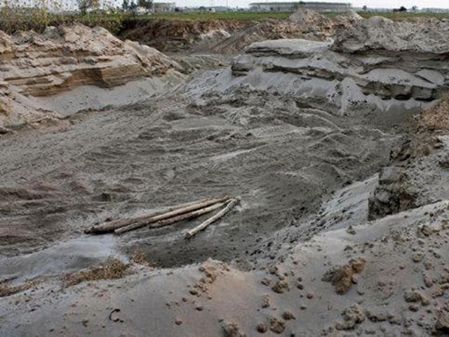 The Sutlej river basin plundered over the years at Jodhewal village in Ludhiana district. (HT File Photo) The Sutlej river basin plundered over the years at Jodhewal village in Ludhiana district. (HT File Photo)