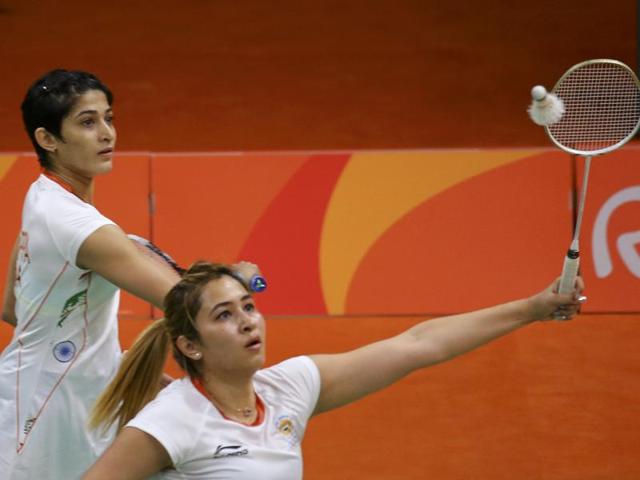 Jwala Gutta and Ashwini Ponnappa crashed out of the women’s doubles event after losing 16-21, 21-16, 17-21 to the Dutch pair of Eefje Muskens Selena Piek . (REUTERS photo)