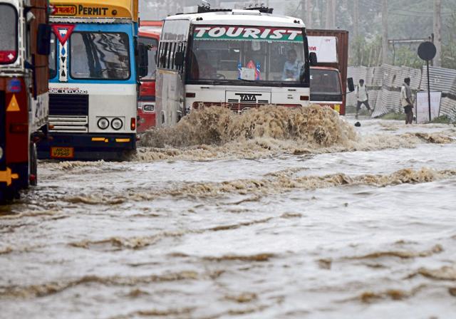 Heavy rain on July 28 and 29 exposed the lack of coordination among the civic agencies in Gurgaon.(Parveen Kumar/HT File)