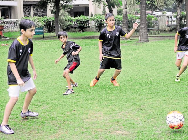 The members of Richmond Rockers practise for two hours every evening. (Abhinav Saha/HT Photo) The members of Richmond Rockers practise for two hours every evening. (Abhinav Saha/HT Photo)