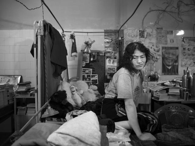 A former head of medicine at JNIMS said: “She usually cooperated but was tough to handle during one of her mood swings.” On those days, she would pull out the nasal tube and had to be put on intravenous glucose drip. (Saumya Khandelwal/HT PHOTO) A former head of medicine at JNIMS said: “She usually cooperated but was tough to handle during one of her mood swings.” On those days, she would pull out the nasal tube and had to be put on intravenous glucose drip. (Saumya Khandelwal/HT PHOTO)