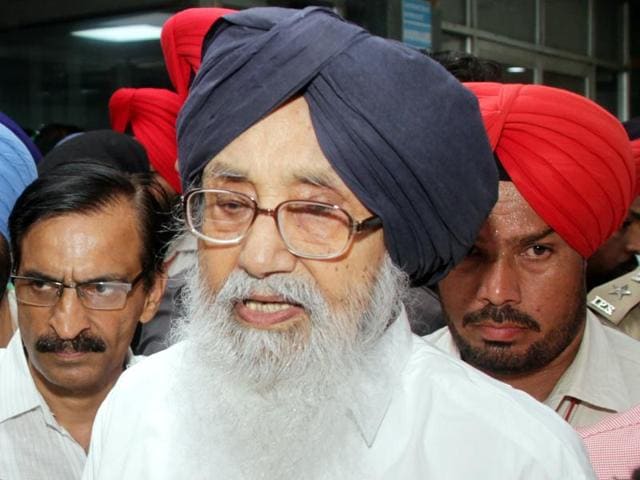 Punjab chief minister Parkash Singh Badal (HT File Photo) Punjab chief minister Parkash Singh Badal (HT File Photo)