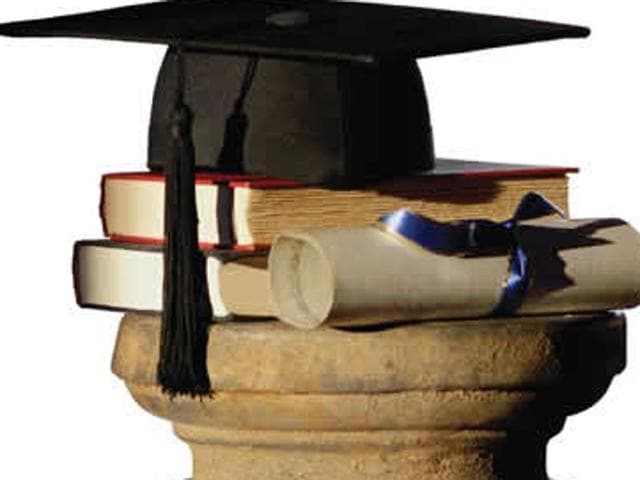 Many colleges, even though bound by the rules and regulations of the University of Mumbai, have gone out of their way to encourage talented students to study further by making arrangements for poorer students to get their fees reimbursed. (HT Photo) Many colleges, even though bound by the rules and regulations of the University of Mumbai, have gone out of their way to encourage talented students to study further by making arrangements for poorer students to get their fees reimbursed. (HT Photo)