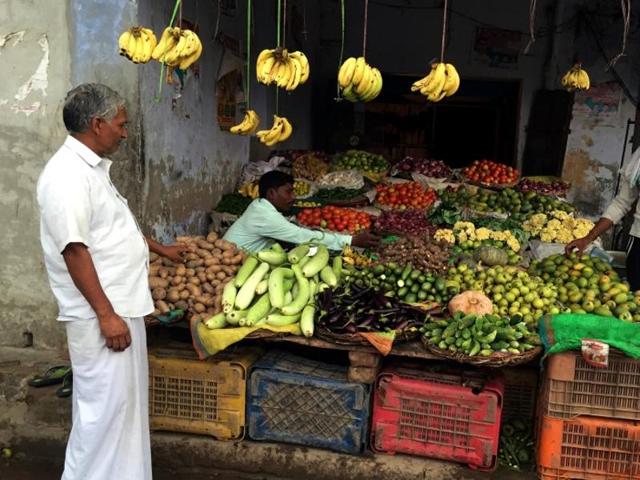 Vegetable prices rose up to 100% in the April-July period due to low arrivals of the harvest in mandis(Reuters file photo) Vegetable prices rose up to 100% in the April-July period due to low arrivals of the harvest in mandis(Reuters file photo)