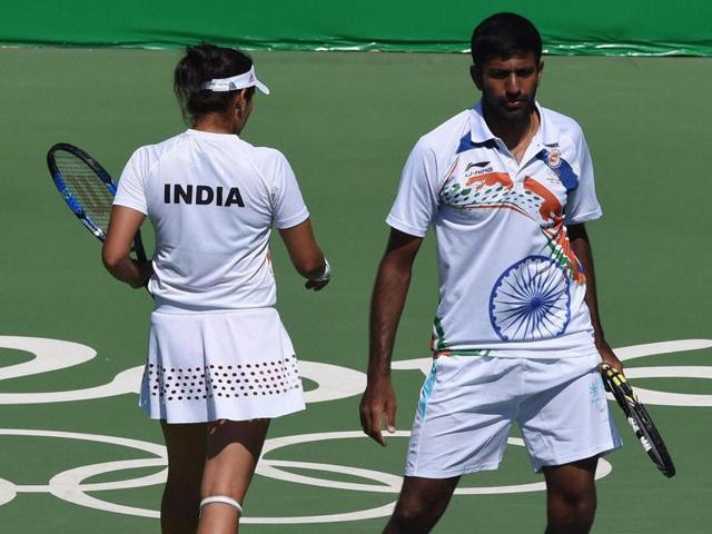 Sania Mirza and Rohan Bopanna lost 6-1, 7-5 against the Czech pair of Radek Stepanek and Lucie Hradecka in the bronze medal playoff. (REUTERS) Sania Mirza and Rohan Bopanna lost 6-1, 7-5 against the Czech pair of Radek Stepanek and Lucie Hradecka in the bronze medal playoff. (REUTERS)