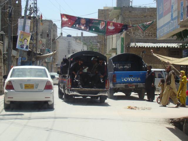 The journalists being driven into the part of Quetta where the Hazara Shia minority lives. (Rezaul H Laskar/HT Photo)