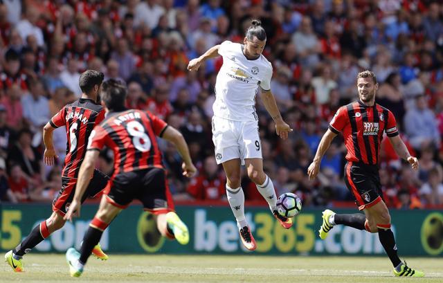 Manchester United's Zlatan Ibrahimovic kicks the ball surrounded by Bournemouth players at Vitality Stadium in Bournemouth, England. (AP Photo) Manchester United's Zlatan Ibrahimovic kicks the ball surrounded by Bournemouth players at Vitality Stadium in Bournemouth, England. (AP Photo)