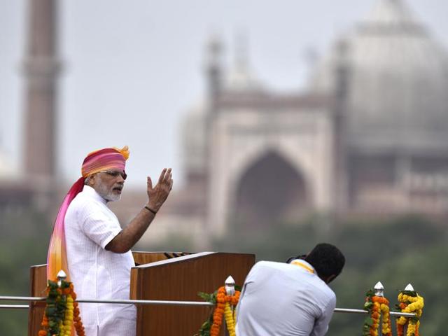 Prime Minister Narendra Modi speaks from the rampart of the Red Fort on Independence Day, in New Delhi.(Arvind Yadav/HT Photo)