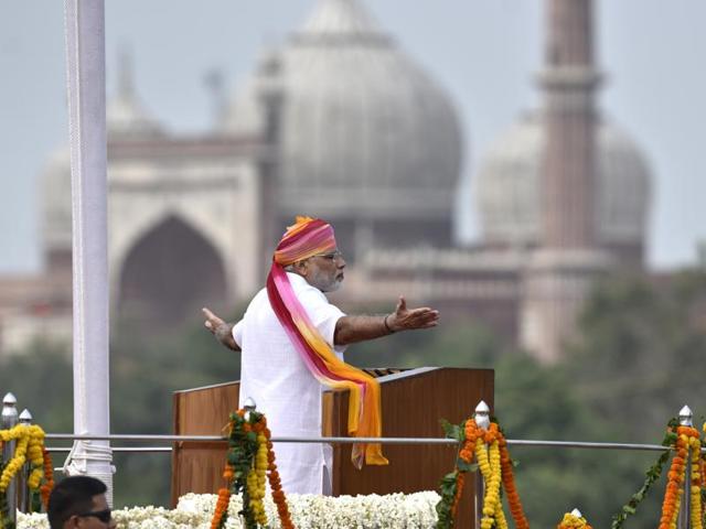 PM Modi addresses the nation on the occasion of 70th Independence Day from the ramparts of Red Fort.(Arvind Yadav/ HT Photo)