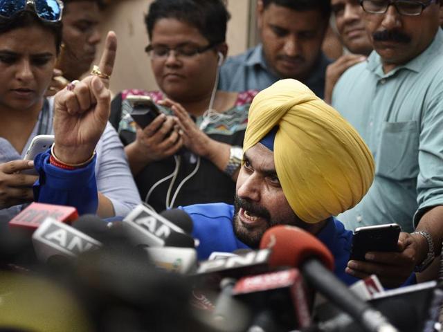 Navjot Sidhu, who was to join the AAP on August 14, is still in talks with its leader Arvind Kejriwal. (Raj K Raj/ HT File Photo) Navjot Sidhu, who was to join the AAP on August 14, is still in talks with its leader Arvind Kejriwal. (Raj K Raj/ HT File Photo)