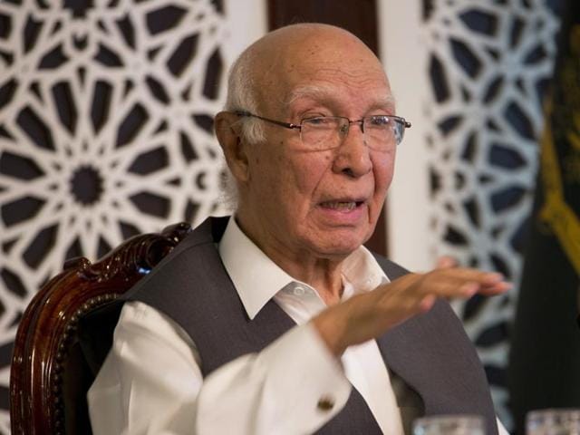 Pakistani prime minister's adviser on foreign affairs Sartaj Aziz, addresses a news conference in Islamabad, Pakistan. (AP File Photo) Pakistani prime minister's adviser on foreign affairs Sartaj Aziz, addresses a news conference in Islamabad, Pakistan. (AP File Photo)