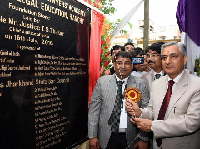 Chief Justice TS Thakur lays the foundation stone of Bar Council Lawyers Academy in Ranchi.(PTI File)