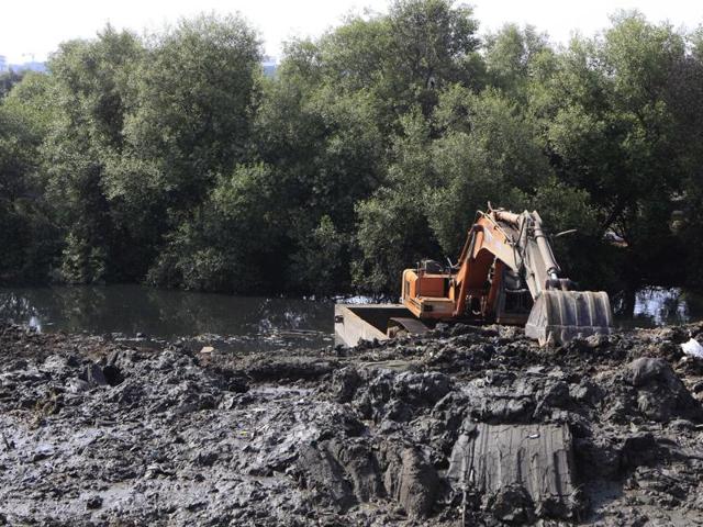 While earlier the civic body had to empty the water stored in the reservoirs to manually clean the silt, with the availability of robotic technology the cleaning will be done through a computer software(File photo)