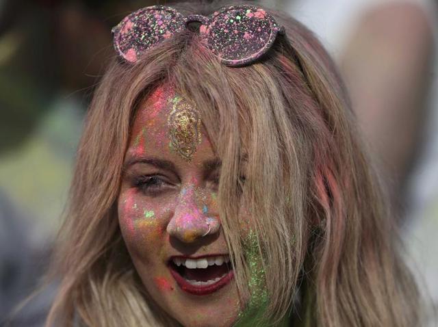 While the festival’s organizers in Madrid are mainly Hindu immigrants, the majority of the partygoers are young Spaniards.   (REUTERS) 