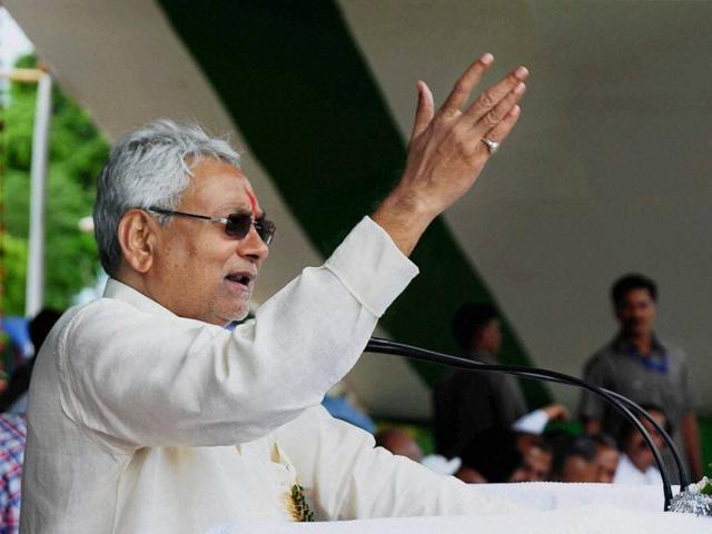 Bihar chief minister Nitish Kumar has raised several red flags over the Narendra Modi government’s widely-publicised farm insurance programme.(PTI File Photo)