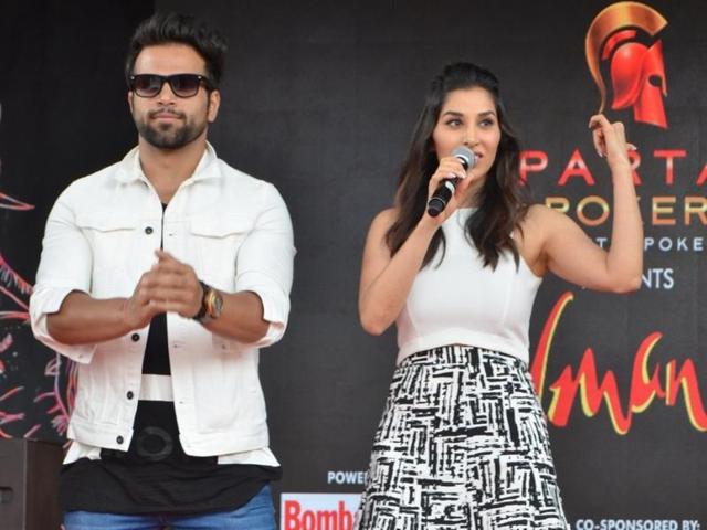 The presence of actors Sophie Choudry and Rithvik Dhanjani only added to the star ensemble at the college fest. (IANS)