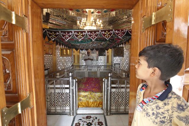 When their children fall sick, residents bring them to the shrine of their patron saint Chirag Dehlavi for blessings. (Sanchit Khanna / HT Photo)