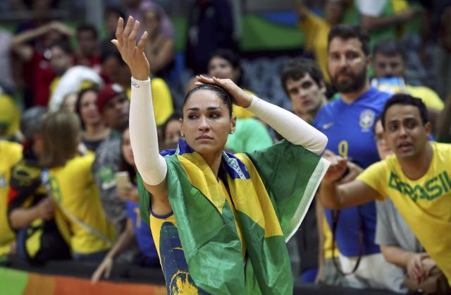 Brazil’s Jaqueline de Carvalho Endres reacts after losing the quarterfinal match against China. (REUTERS Photo) Brazil’s Jaqueline de Carvalho Endres reacts after losing the quarterfinal match against China. (REUTERS Photo)