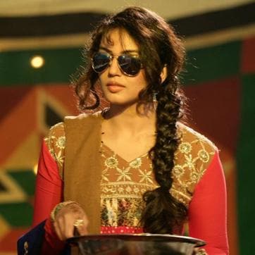 Huma Qureshi made her film debut with Gangs of Wasseypur (2012). Huma Qureshi made her film debut with Gangs of Wasseypur (2012).