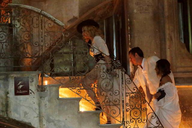 Star and singer Madonna (L) arrives at a restaurant in downtown Havana, Cuba, August 16, 2016. (REUTERS) Star and singer Madonna (L) arrives at a restaurant in downtown Havana, Cuba, August 16, 2016. (REUTERS)