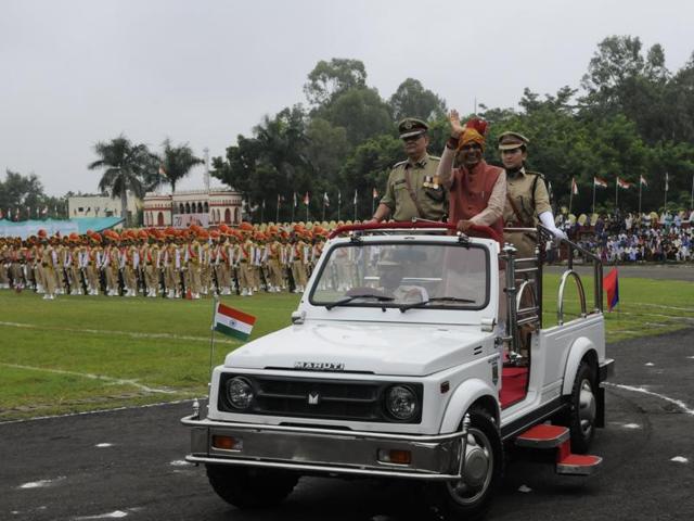 Chief minister Shivraj Singh Chouhan delivers Independence Day speech at Motilal Nehru stadium in Bhopal.(Mujeeb Faruqui/HT photo)