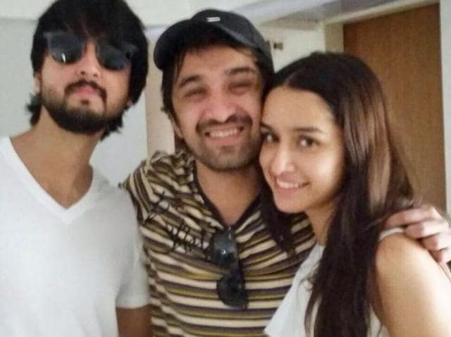 Siddhant Kapoor and Priyank with Shraddha Kapoor. (Twitter) 