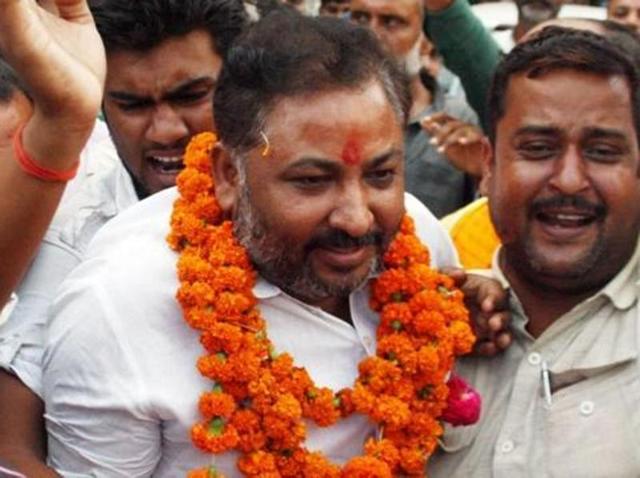 Expelled BJP leader Dayashankar Singh meets his supporters after being released from Mau district jail.(HT File Photo)