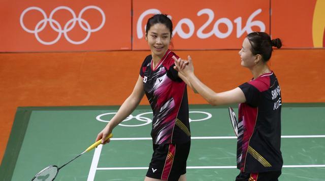 Jung Kyung-Eun and Shin Seung-Chan of South Korea celebrate their win. (REUTERS) Jung Kyung-Eun and Shin Seung-Chan of South Korea celebrate their win. (REUTERS)